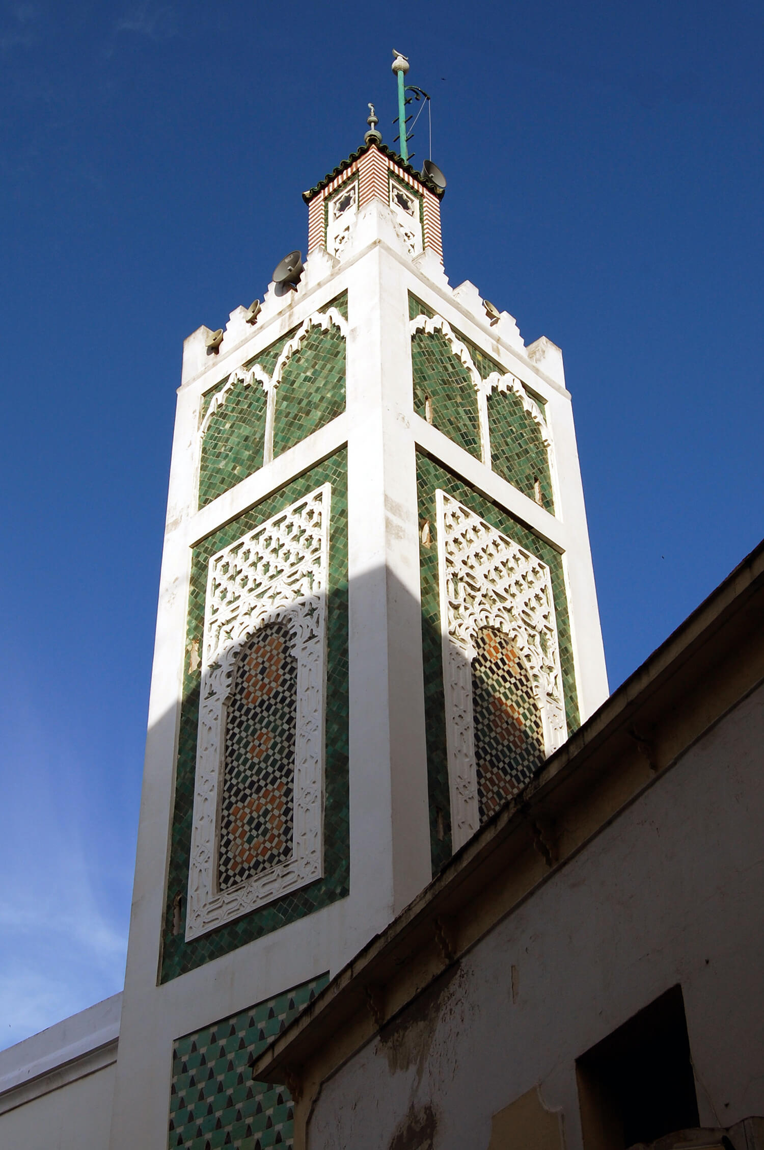 Excursão ao Deserto do Saara - O que fazer e ver em Tânger - A emocionante cidade portuária de Marrocos - Grande Mesquita