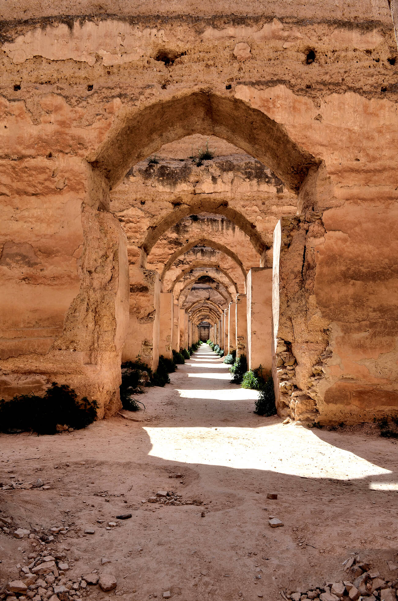 Excursão ao Deserto do Saara - O que ver e fazer em Meknes, uma das maiores cidades antigas de Marrocos - Heri Es Souani